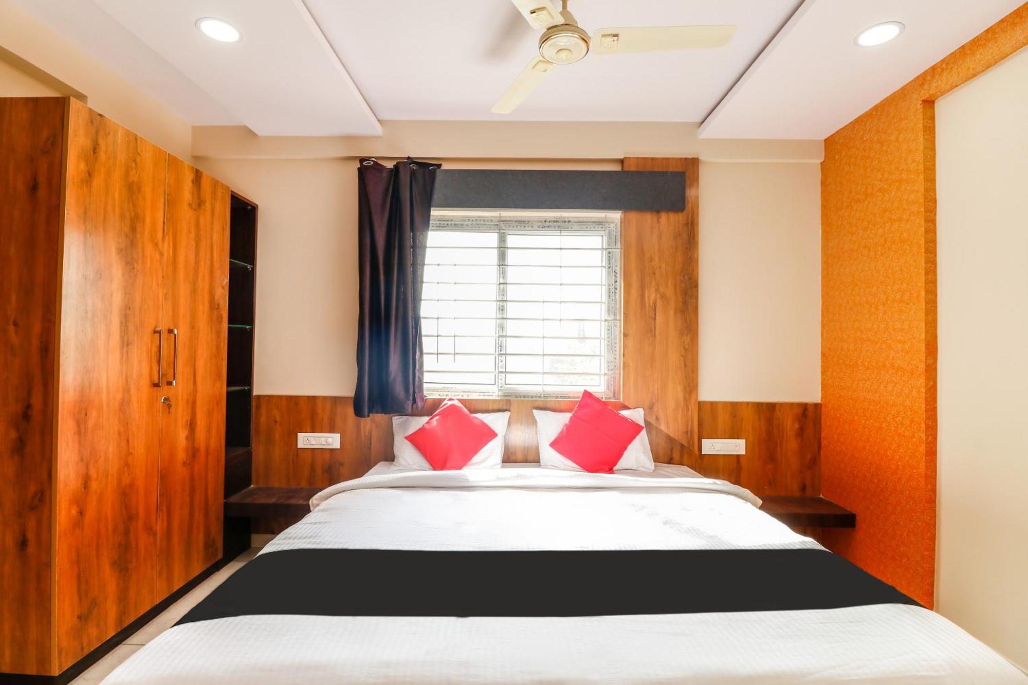Capital O N R Residency Hotel Yelahanka Ngoại thất bức ảnh