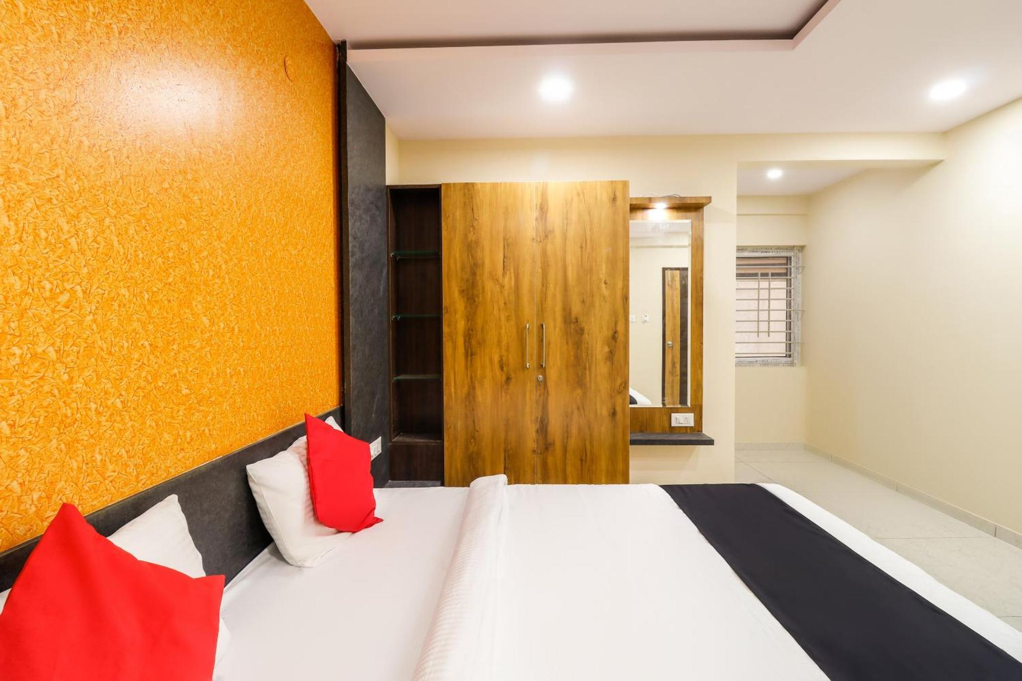 Capital O N R Residency Hotel Yelahanka Ngoại thất bức ảnh